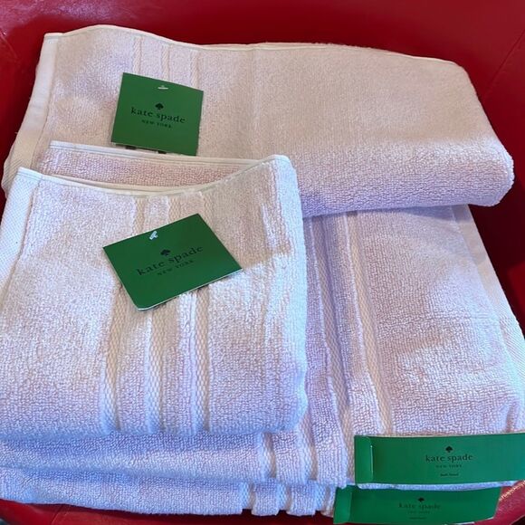 kate spade Other - NWT Kate Spade bath and hand towels